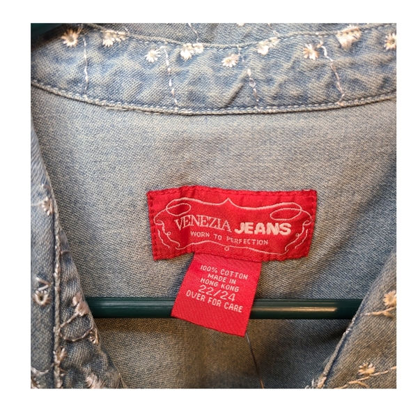 Venezia Jeans Shirt Vest Sz 22/24 Blue Sleeveless Chambray Denim Embroidered - Picture 5 of 5
